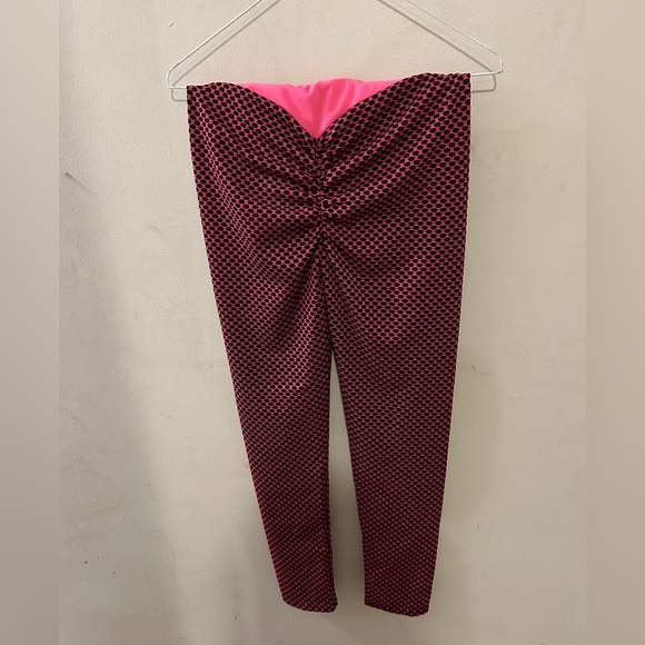 Those Tik Tok butt leggings ;) - Picture 1 of 2